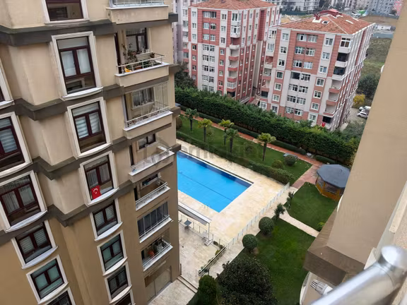 Deluxe 26 ' Dan Nezih Sitede Havuzlu Güvenlikli 3+1 135 M2 Daire 1