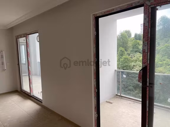 Altın Emlak Trabzon Pelitlide Satılık Deniz Manzaralı 3+1 Daire 1