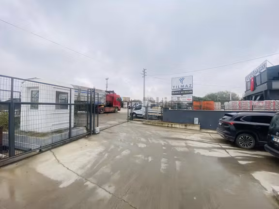 Adapazarı Köprübaşında 7500m2 Arsa Ve 1500 M2kapalı Alanlı Mülk. 2