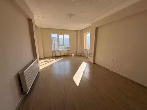 Bahçelievler Mah Bakımlı Manzaralı Kiralık Daire 2