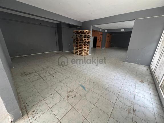 Parisadan Batı Çıkışı Yakını 200m Bahçeli Kiralık Dükkan 1