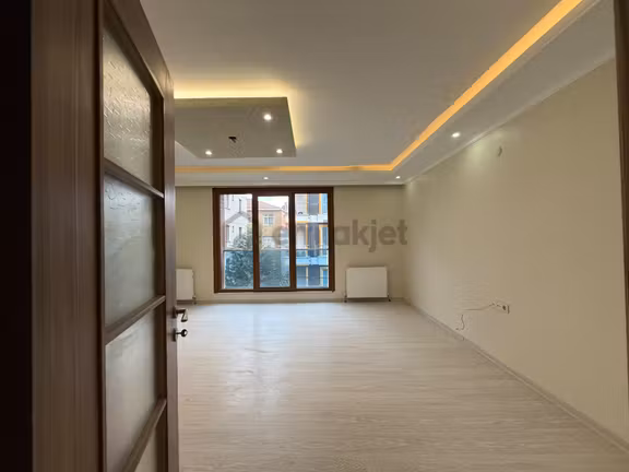 Sancaktepe Eyüpsultan Mah. İmam Rabbani Cadde Üstü Yeni 3+1 2