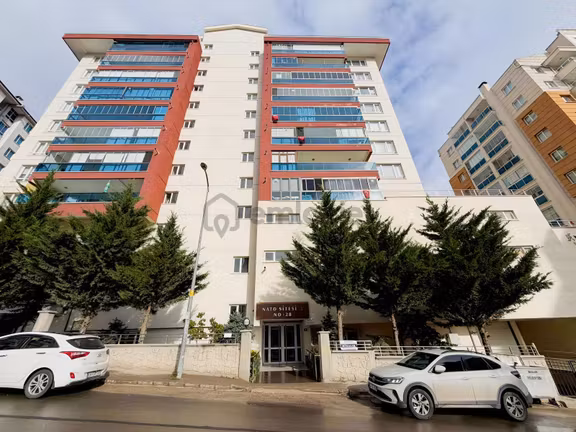 Natoyolu Caddesi Üzerinde Çift Balkon 7.kat 3+1 Daire 1