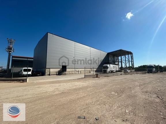 Gebze'de 4.000 M² Ruhsatlı, İskânlı, Rampalı Kiralık Depo 1