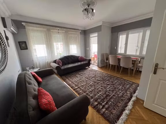 Güllerpınarında Eşyalı Kiralık 1+1 Daire Denize 100 Mt 1