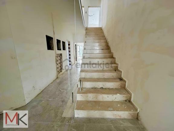 Bulvara Cephe Satılık 1+1 Daireler 2