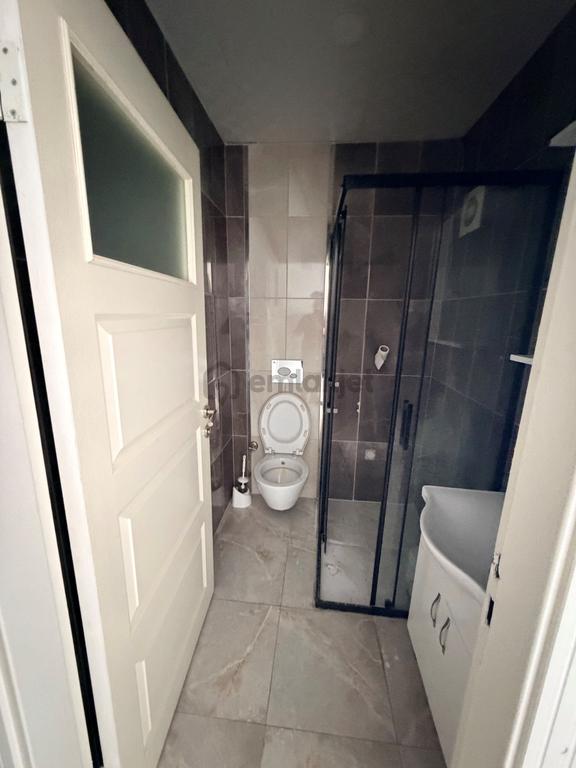 Muratpaşa Elmali Caddesi̇ Vali̇li̇ğe Yakin Satilik 2+1 Ofi̇s 2