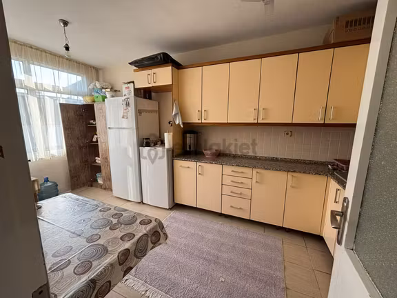 Konak Güney Mahallesi'nde Satılık 2+1 Aydınlık Daire 1