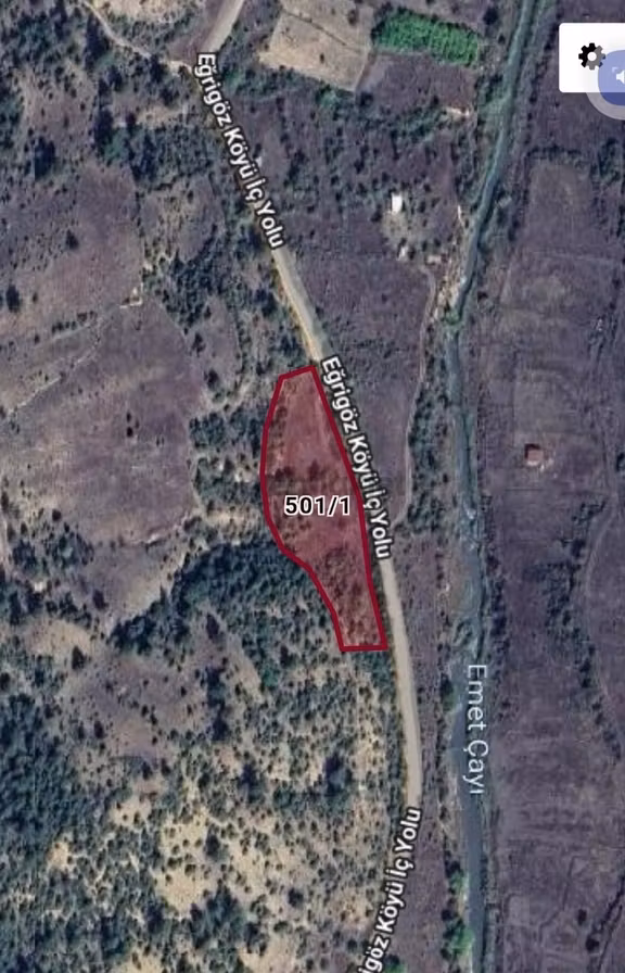 Kelepir Satılık Kütahyada Ahşap Ev Ve Arsası 5200m2 1