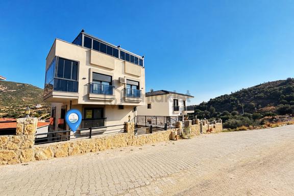 Yeni Foça'da Geniş Bahçeli 2+1 Ters Dubleks Kiralık Daire 2
