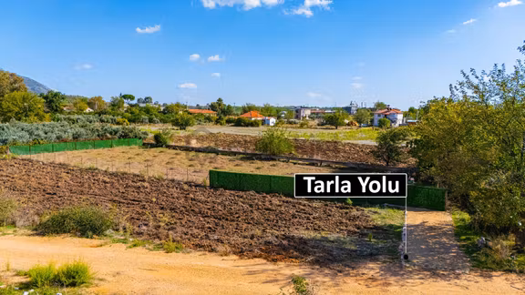 Döşemealtı Ilıca'da 1.070 M2 Satılık Tarla 2