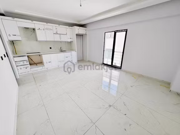 Eymen Yapı-fen Lisesi Civarı Lüx Köşe Başı 2+0 Daire 1