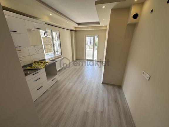 2+0 90 M2 Merkezi Konumda, 2 Yaşında, Krediye Ve Yatırıma Uygun 2