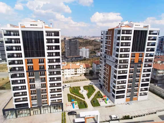 4+1 8.kat 2 Bloklu Site İçerisinde Yerden Isıtmalı Lüks Yapı 1