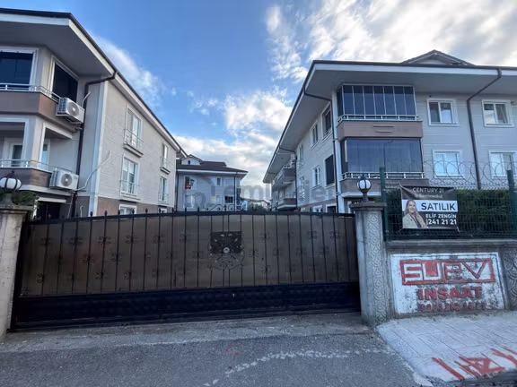 Verandasında Hayat Var ! Satılık Bahçeli Dubleks 3+1 Daire 1