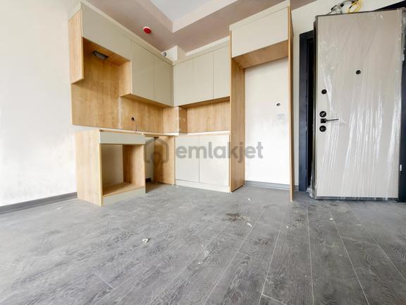 Susuz'da İstanbul Yoluna Sıfır Araç Takas İmkanlı 1+1 Satılık 1