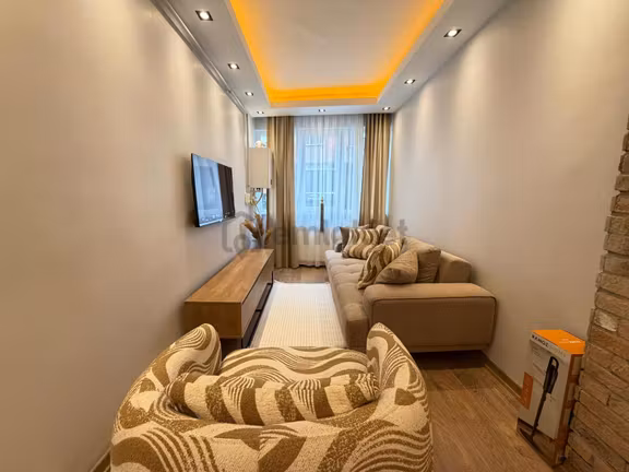 Tuncay'dan Cadde Üzeri Trump Towers'a 10dk Full Lüks Eşyalı 2+1 2