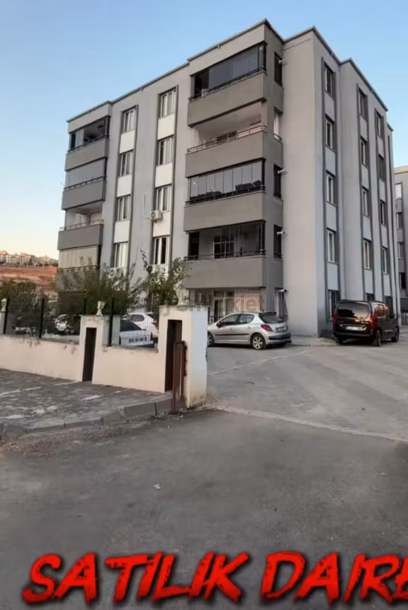 2+1 Daire Muane İstasyonun Yanı Kombi Cam Balkon Yapılı 1