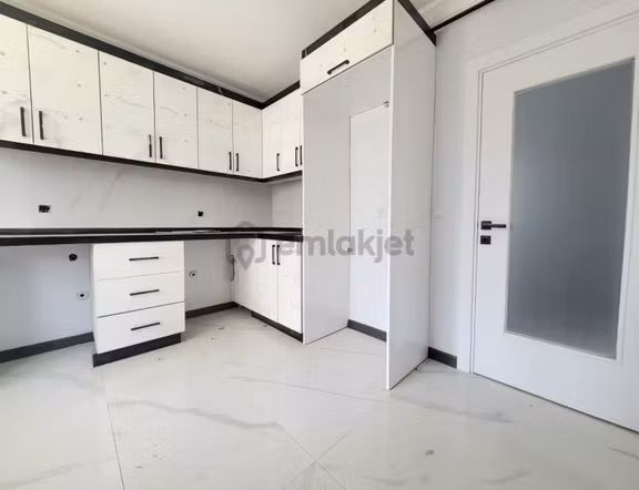 Çayırova Şelale Parka Yakın 4+1 Ters Dubleks Etrafı Açık 2
