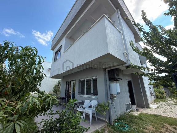 Kuşadası'nda Denıze Yakın Eşyalı 2 + 1 Bahçelı Süreklı Kıralık 1