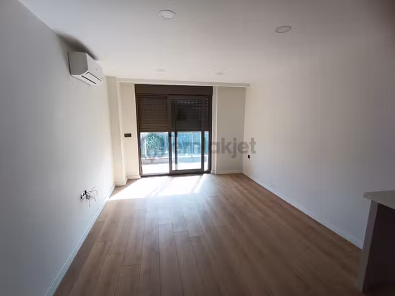 Kepez Baraj' Da Havuzlu Sitede Kiralık 1+1 2