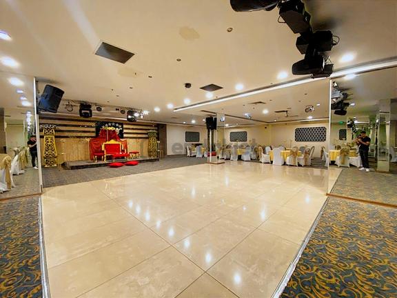 Adana Tek Emlak'tan_bulvarüstü İşlek Konum Aylık Kiralık İşyeri 1