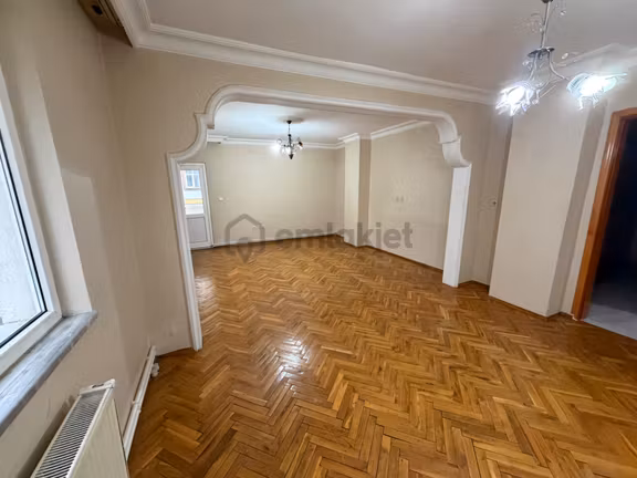 Büyük Cami Mahallesi Kıvanç Sitesinde 2+1 Eşyası Daire 2