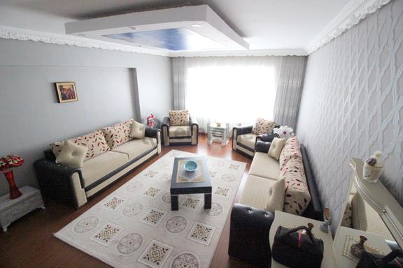 Hemdem Gayrimenkul'den Alsancak'ta Çift Girişli Full Yapılı Geniş Ferah 5+2 Satılık Daire 1