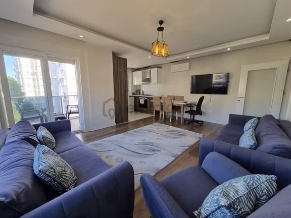 Konyaaltı Hurma Mahallesinde Eşyalı 2+1 Kiralık Daire 1