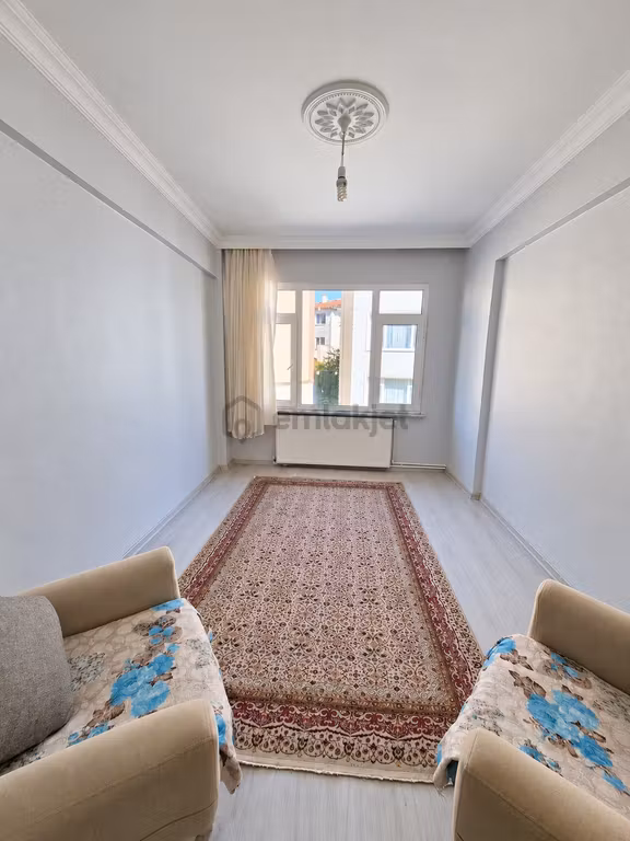 Çarşı Merkezde 90 M² 3+1 Daire 2