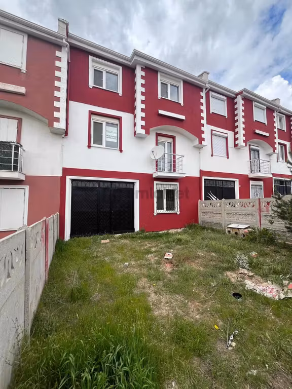 Çift Girişli Kapalı Garajlı Trıbleks 2