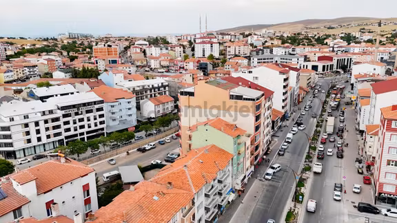 5 Katlı Komple Satılık Bina 2