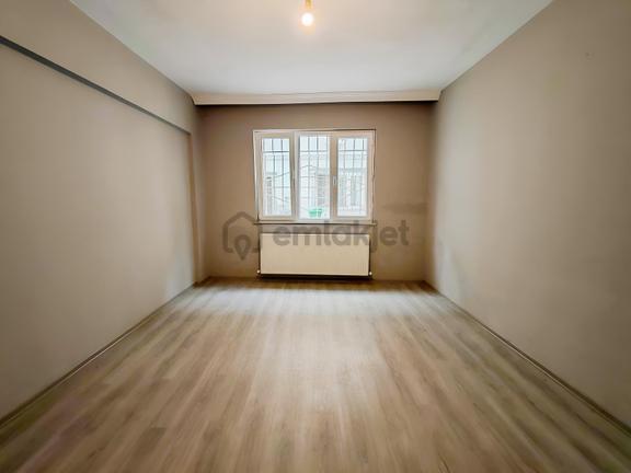 Güneştepe Mah. 2+1 100m2 İçi Yenilenmiş Kombili Bahçe Kat 2