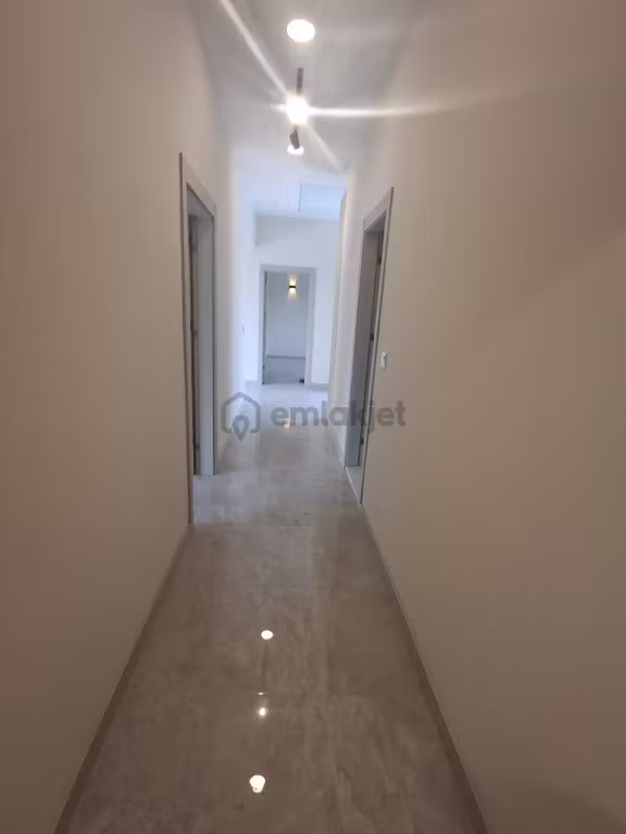 Manisa Güzelköy'de 3 +1 Site İçerisinde Satılık Villa Uzun Emlak 2