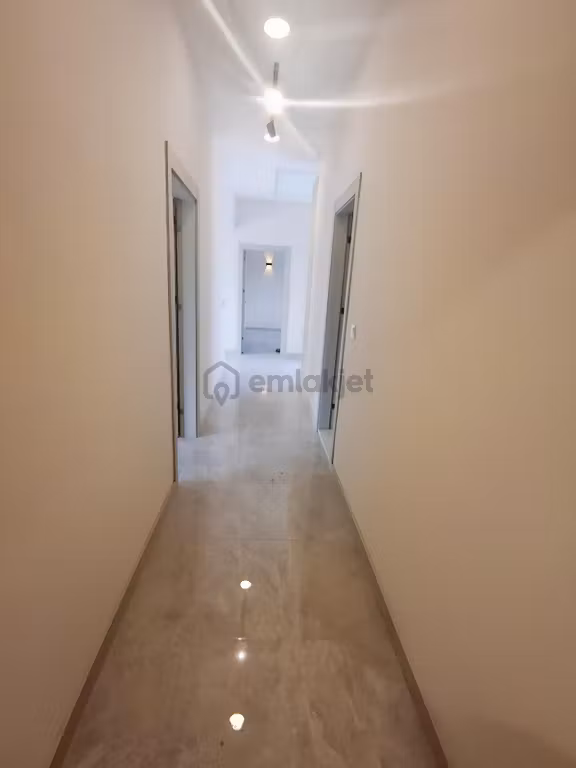 Manisa Güzelköy'de Kiralık 3+1 Villa 2