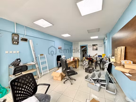 ꧁ay Emlaktan꧂hamidiyede Anayol Üstü Deposu Bulunan 250m2 Kiralık Dükkan 2