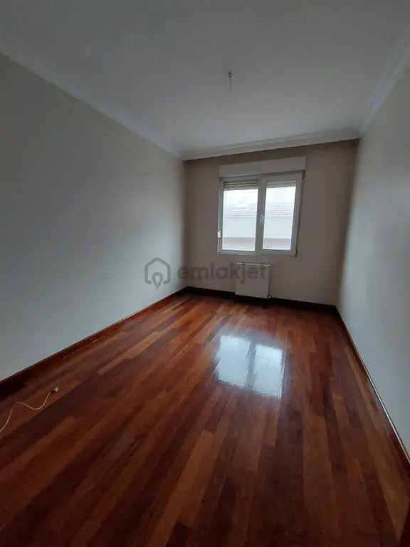 Daire Boş Kiralık 3+1 Kombili 76000tl 2