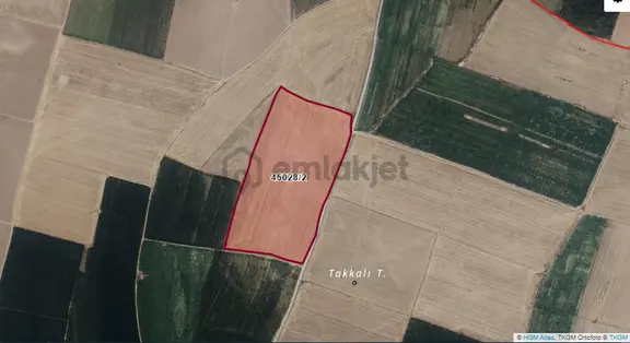 Kale Köyünde Yatırıma Uygun Fiyatı Cazip Tarla 1
