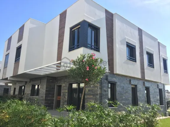 Didimde Güvenlikli Havuzlu Site İçinde 3+1 Sıfır Villa 1