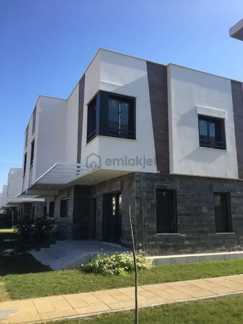 Didimde Güvenlikli Havuzlu Site İçinde 3+1 Sıfır Villa 2