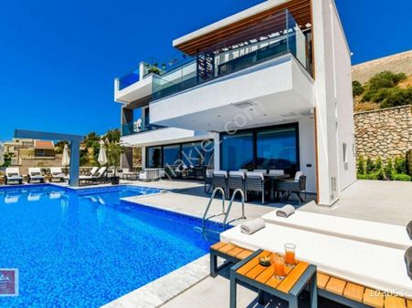 Kaş-kalkan'da Satılık Luks Villa!