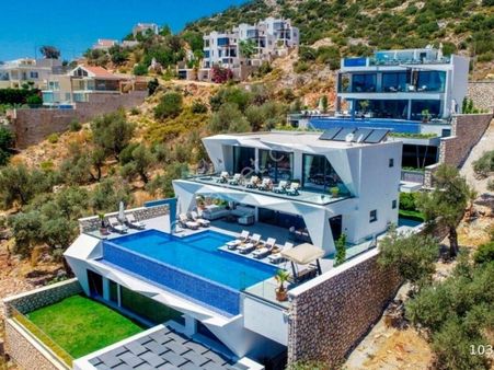 Kaş-kalkan'da Satılık Ultra Luks Villa!