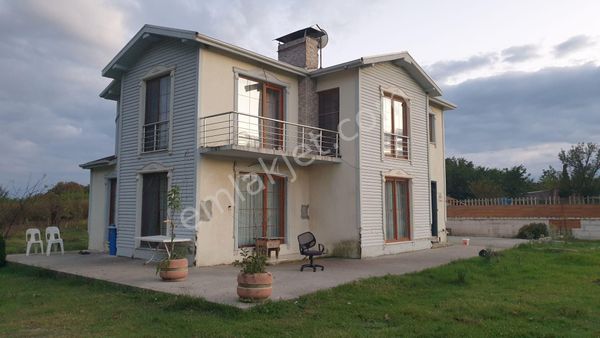 Sakarya Adapazarı Alandüzü Mahallesinde 786m2 Arsa Icınde Mustakıl 250m2 Dublex 5+1 Bahçeli