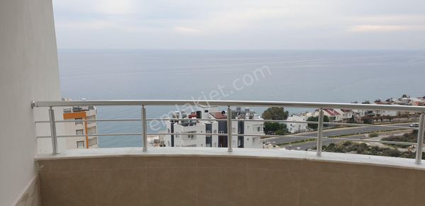 Erdemli Kumkuyu Mah Satılık 2+1 Denize Sıfır Daireler