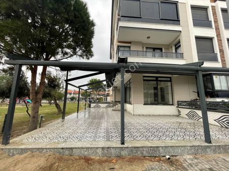 Akçay Da Çift Wc Li Yeşil Alanlı İskanlı Satılık Sıfır İş Yeri