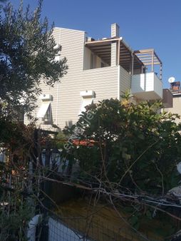 Rose Emlak'tan Satılık Şehir Merkezinde Triplex Villa