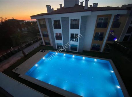 Kuşadası Davutlarda Lüks İşte İçi Havuzlu 2+1 Daıre