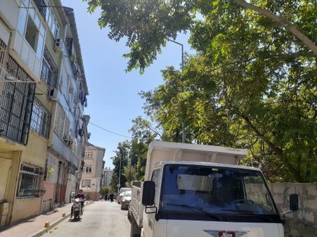 Boş Aynı Binadan Giriş Ve Üstü Tek Daire Üzerine Sümbülefendi Müstakil Binadan Satilik