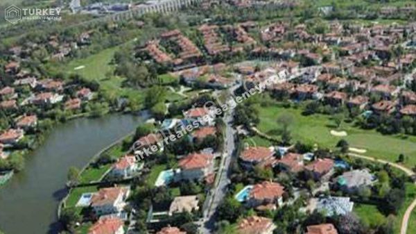 Fdn'den Kemer Country'de Satılık Orman Evlerinde Villa 9+2