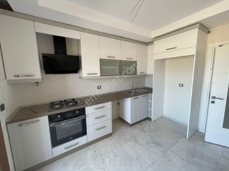Kavaklı Mh Cem Evi Civarı Park Konumlu Sıfır 2+1